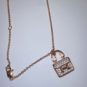 Gold Dainty H Necklaces